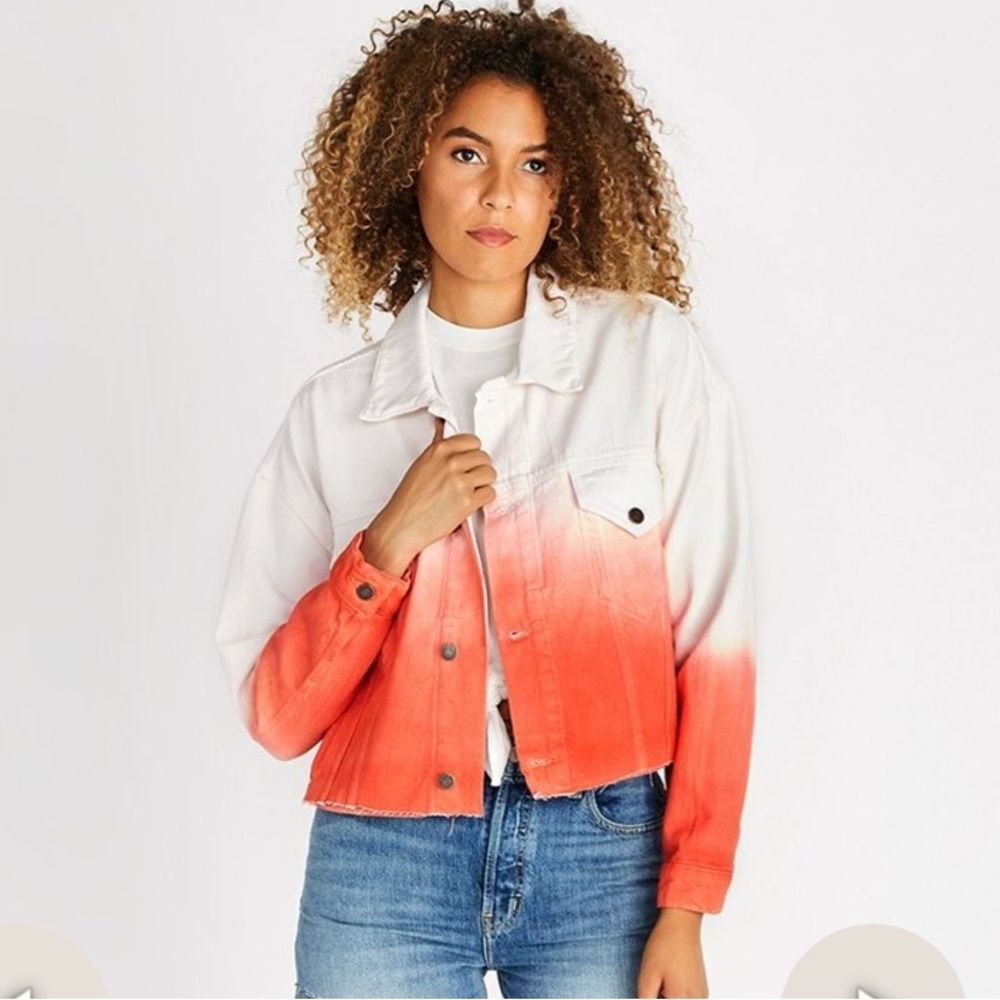 ETICA ELENA CROP JACKET - HIGH TIDE FIRE
CORAL Size Small